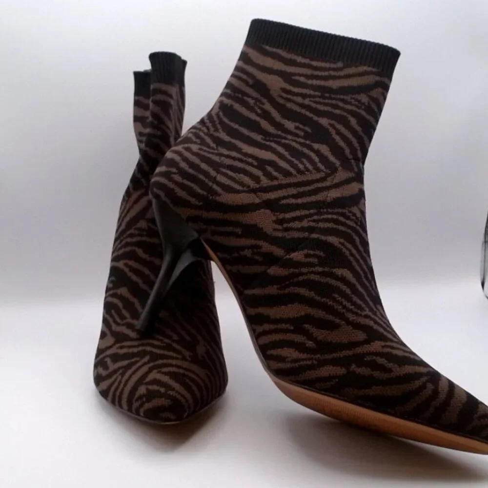 Vince Camuto “Achie” Zebra Mocha Stretch Knit Pointed Ankle‎ Boots NEW